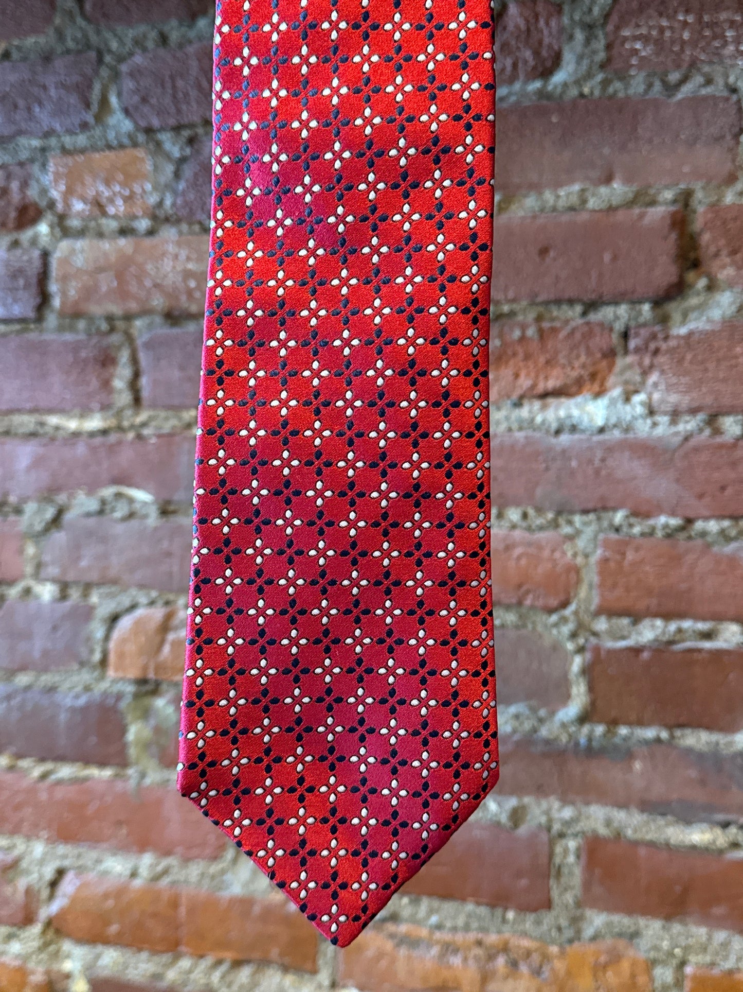 TH Red Silk Dot Pattern Tie