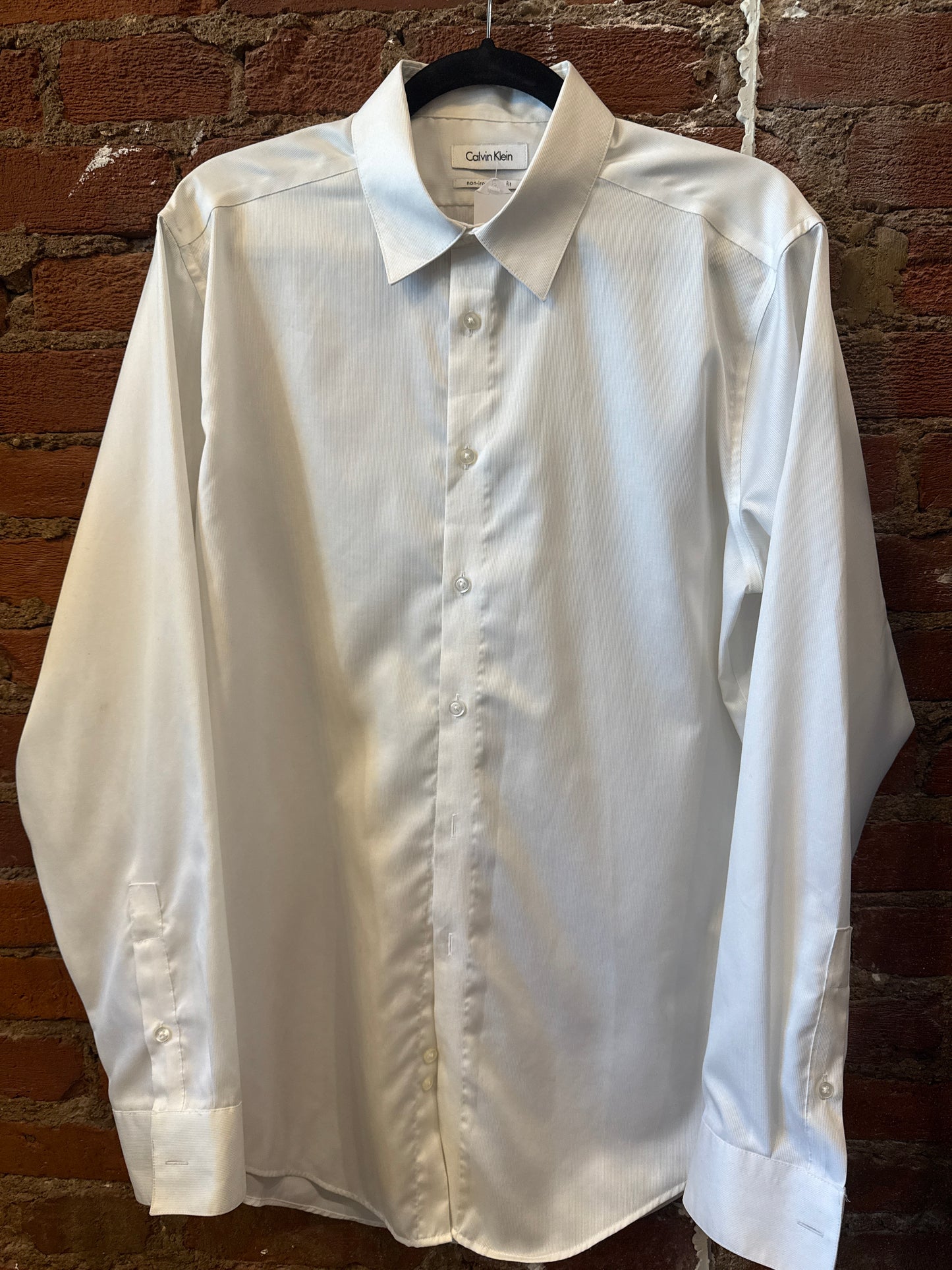 Calvin Klein White LS Shirt L