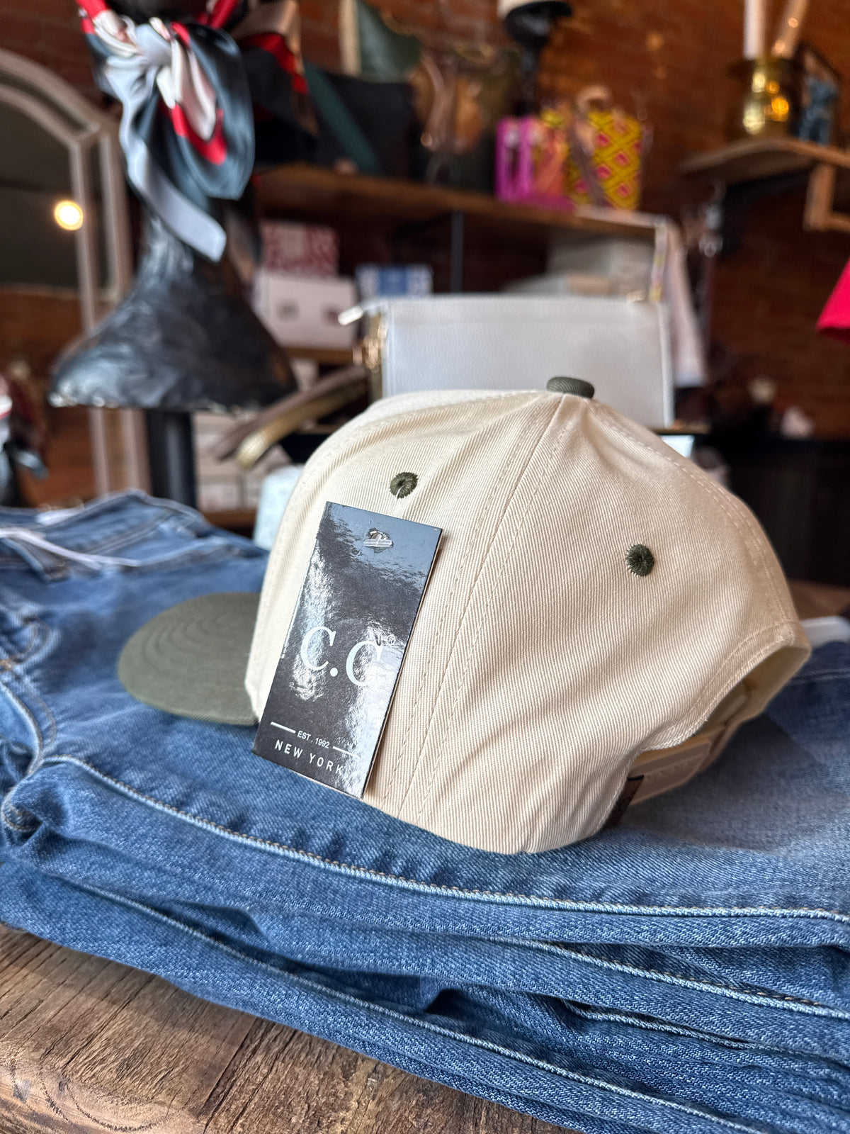 SUPPORT LIVE MUSIC Trucker Hat