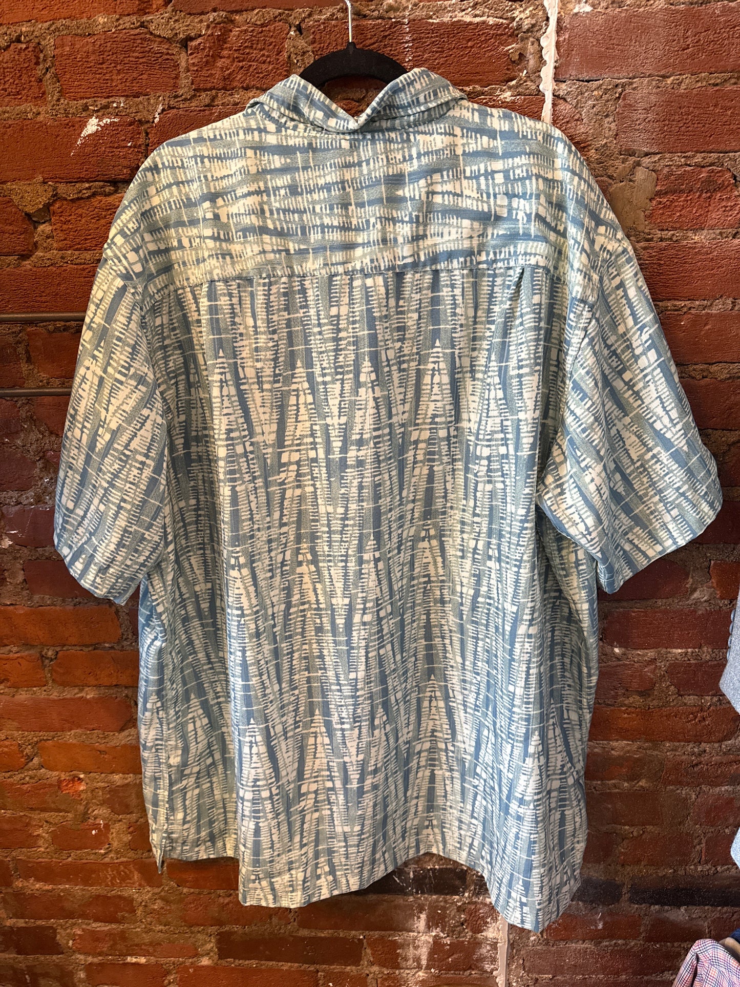 Van Heusen Pattern Button Up