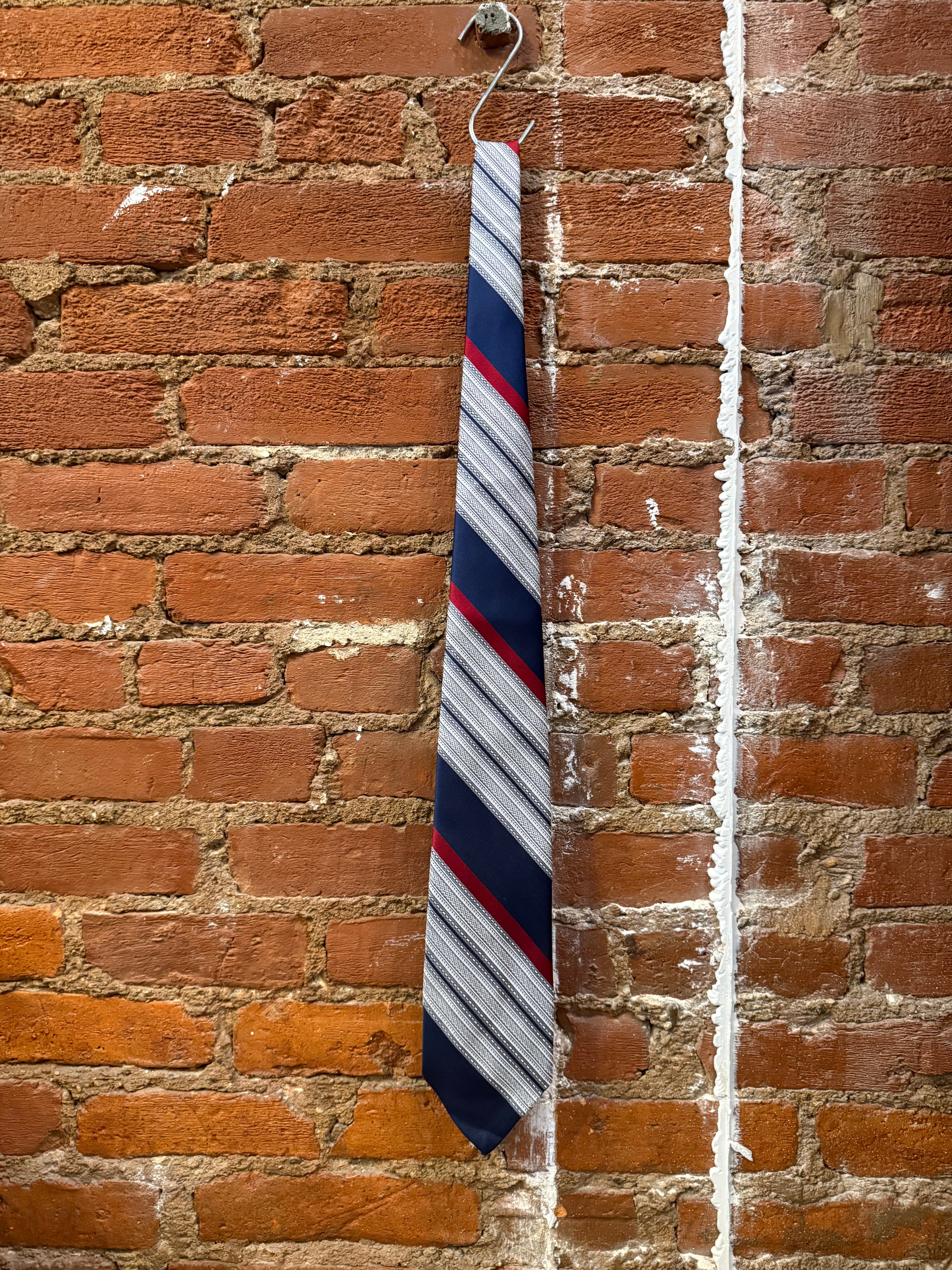 Castner Knott Tie
