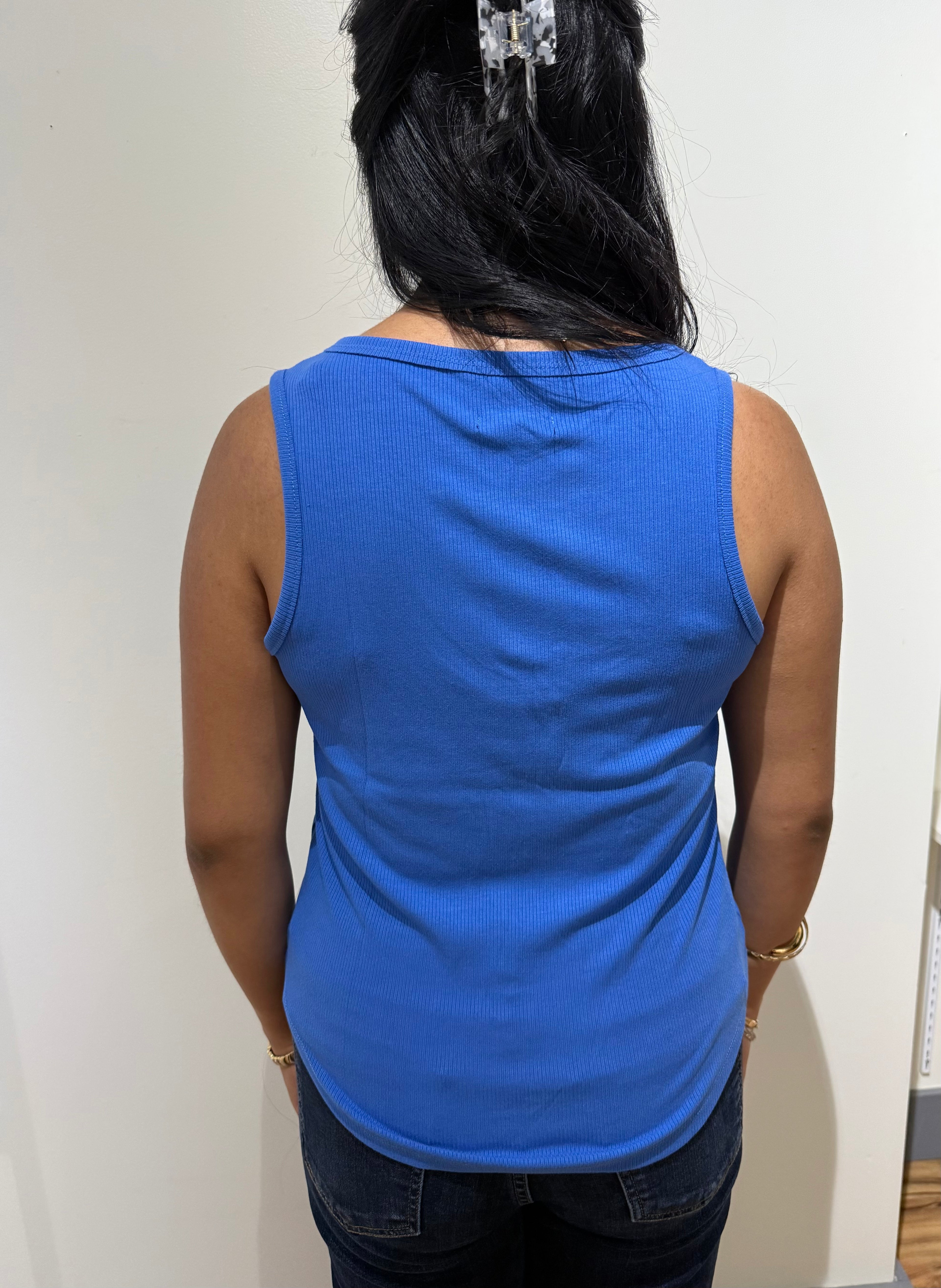 Anna Notch Tank